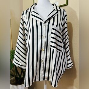 Brand new black and white striped top.